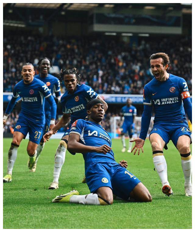 波兰队逆袭塞浦路斯，成功锁定晋级