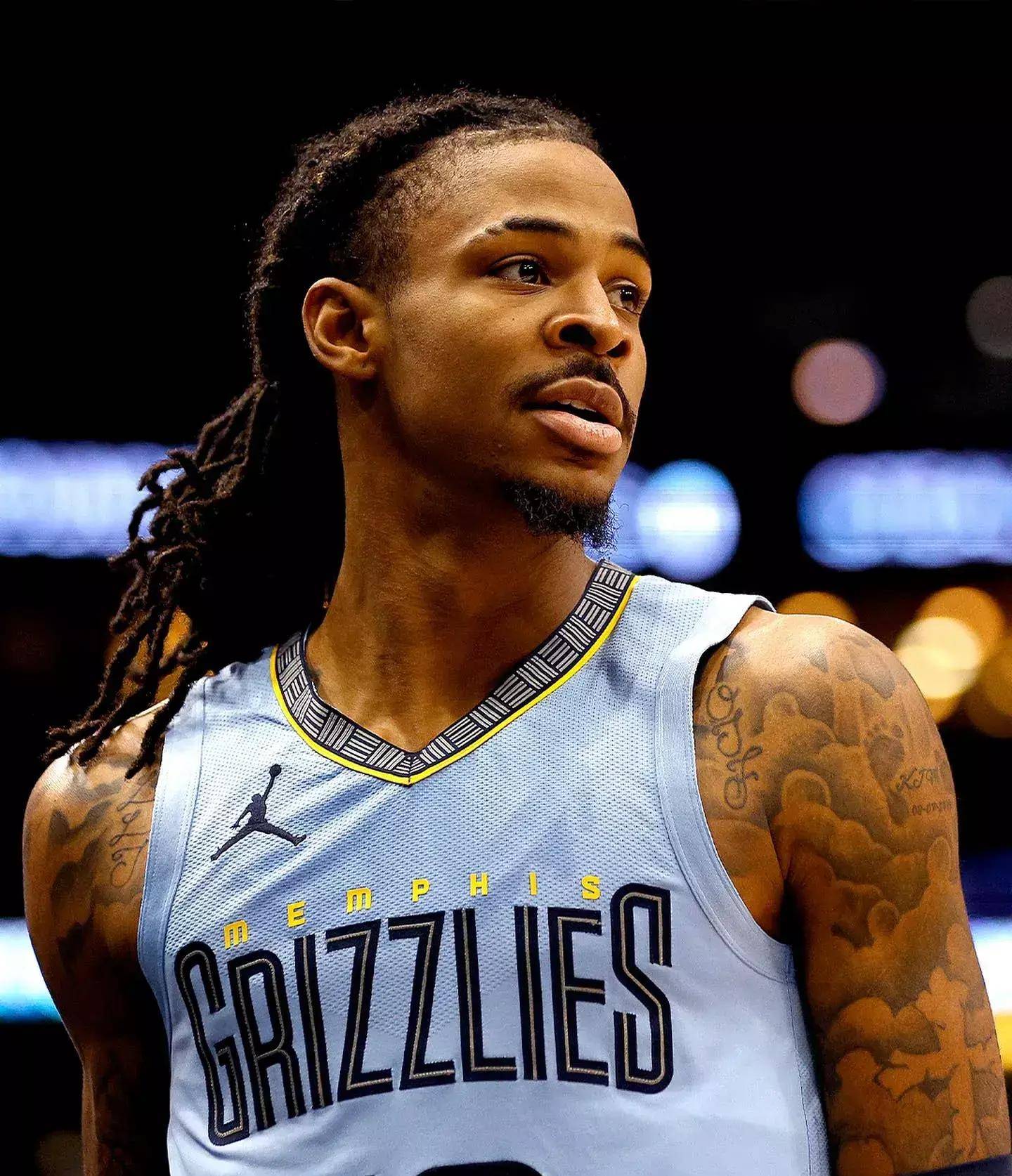 重见光明：备受瞩目的球队取得胜利的简单介绍