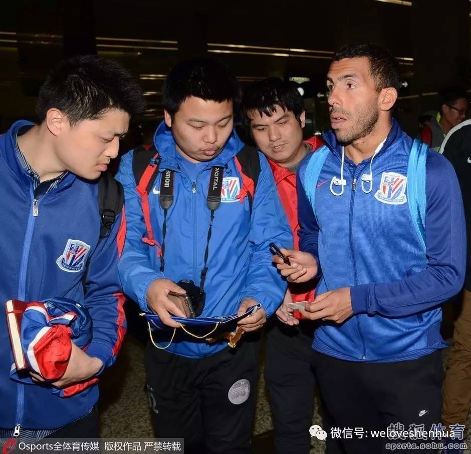 关于76人队球迷热情场上加油，助球队获胜的信息