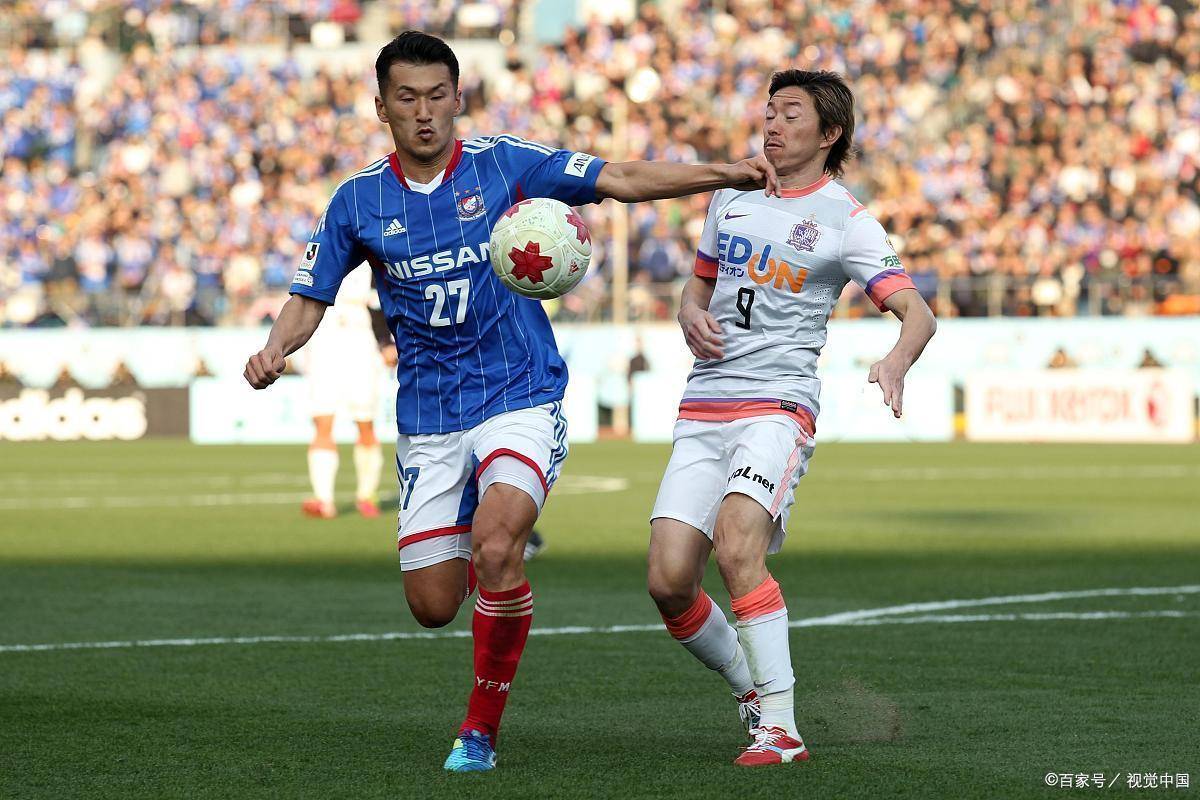 横滨水手主教练意外辞职，球队处境堪忧