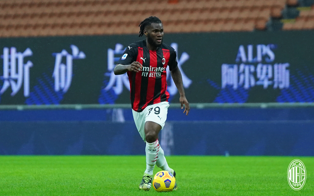 克罗托内前锋梅开二度，助球队逆转的简单介绍