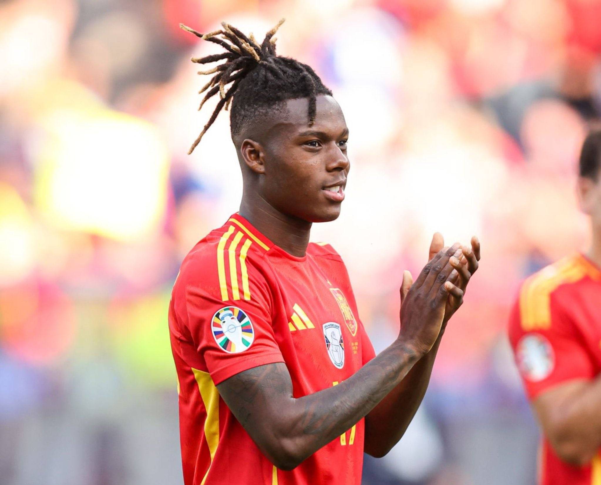 尼斯球队备战下一场比赛，球员士气高涨