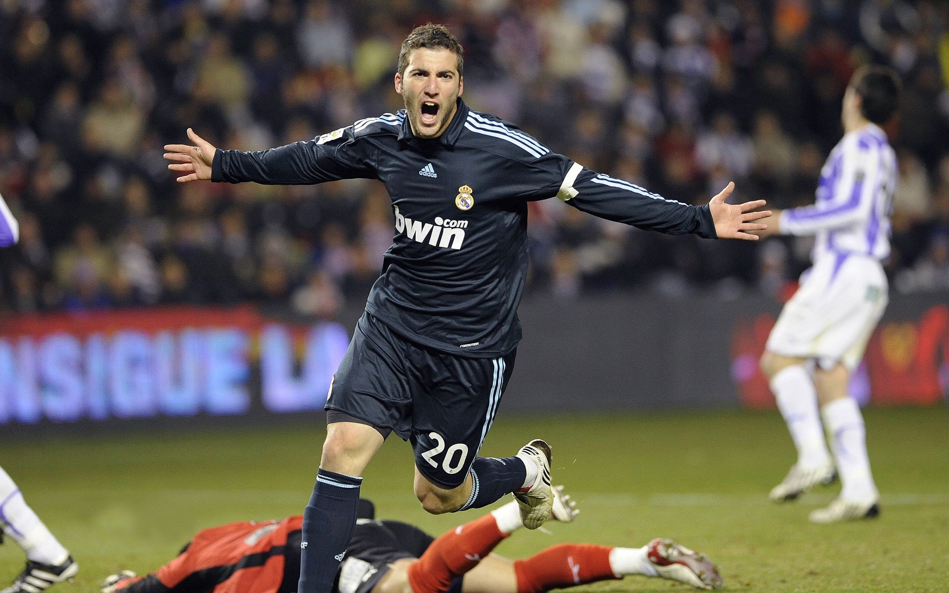 意甲焦点战之夜，迪巴拉完成自我救赎