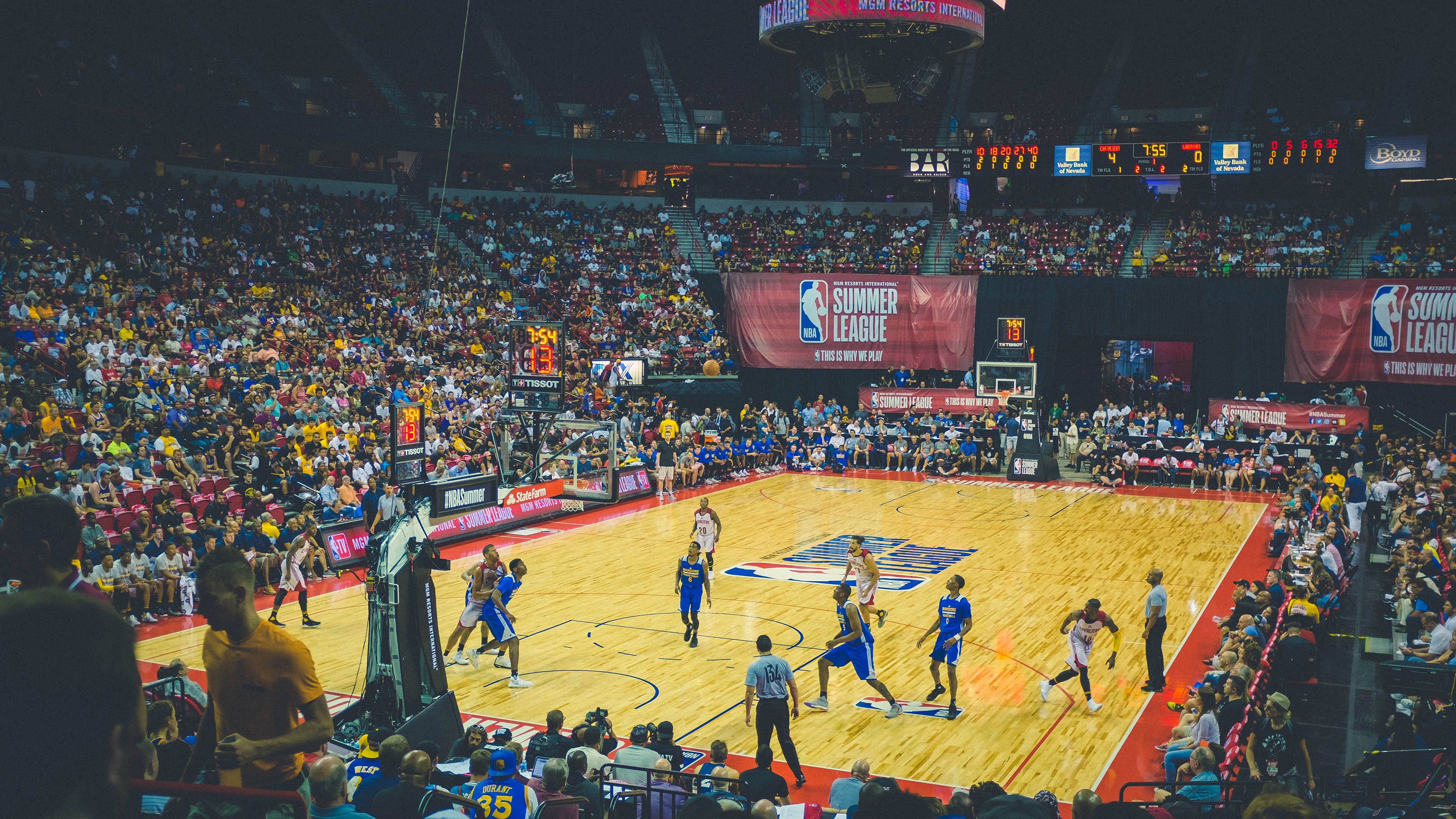 奥运周期关键战焦点战，雷霆力克活塞的战术启示